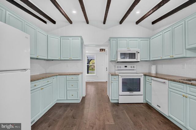 10 W FACTORY RD, Berlin, NJ 08009