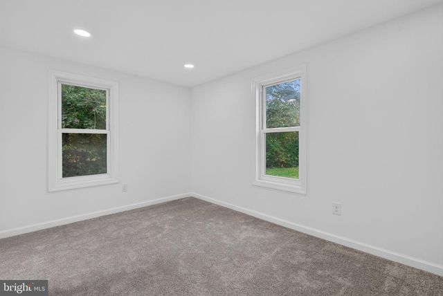 10 W FACTORY RD, Berlin, NJ 08009