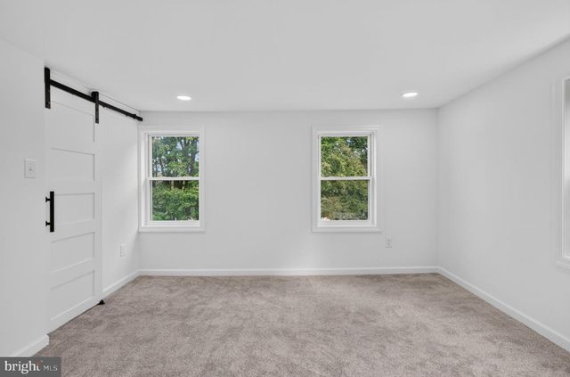 10 W FACTORY RD, Berlin, NJ 08009