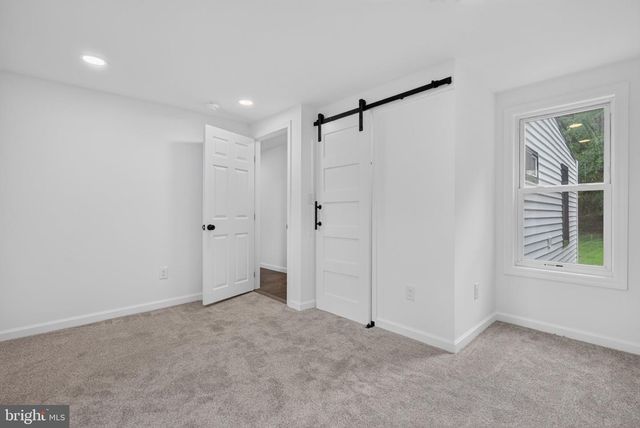 10 W FACTORY RD, Berlin, NJ 08009