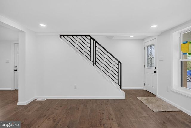 10 W FACTORY RD, Berlin, NJ 08009