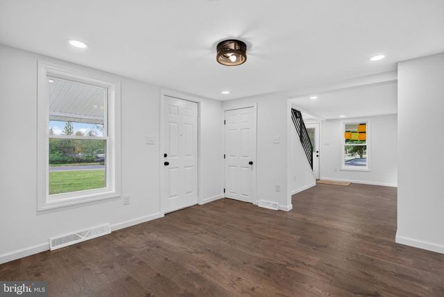 10 W FACTORY RD, Berlin, NJ 08009