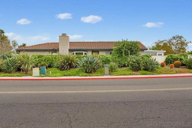 203 Carissa, Oceanside, CA 92057