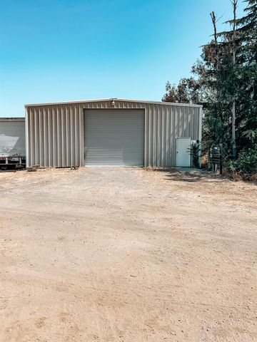 5566 amos, Burson, CA 95225