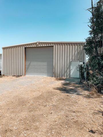 5566 amos, Burson, CA 95225