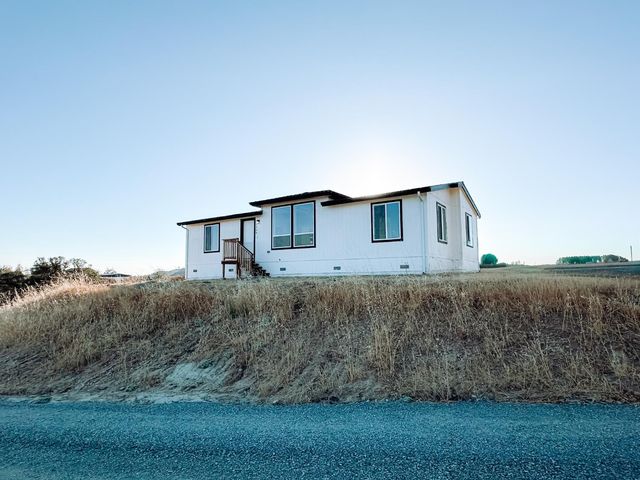 5566 amos, Burson, CA 95225