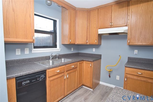 19 Jarratt Ct, Petersburg, VA 23803