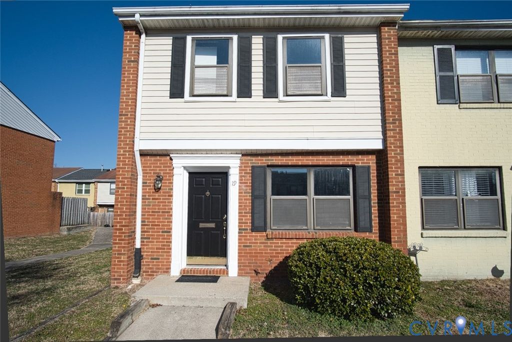 19 Jarratt Ct, Petersburg, VA 23803