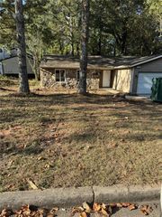 5196 Olivia Trail, Stone Mountain, GA 30088