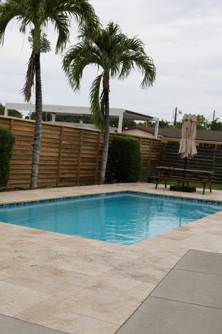 7210 Mckinley Street, Hollywood, FL 33024