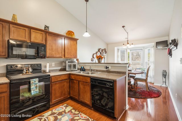 8904 Stony Falls Way, Jeffersontown, KY 40299