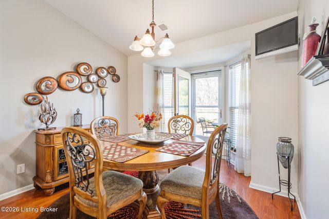 8904 Stony Falls Way, Jeffersontown, KY 40299