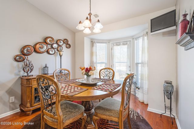 8904 Stony Falls Way, Jeffersontown, KY 40299