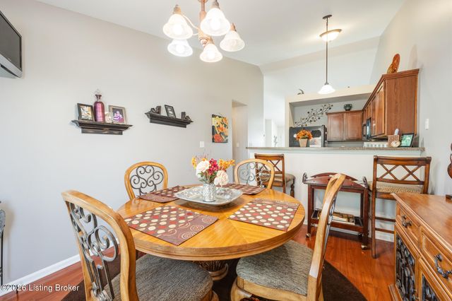 8904 Stony Falls Way, Jeffersontown, KY 40299