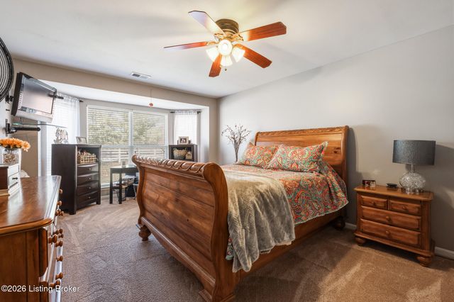 8904 Stony Falls Way, Jeffersontown, KY 40299