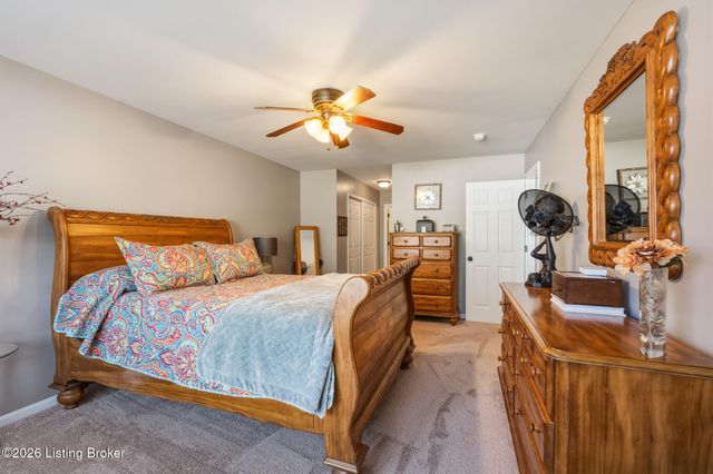 8904 Stony Falls Way, Jeffersontown, KY 40299