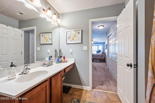 8904 Stony Falls Way, Jeffersontown, KY 40299