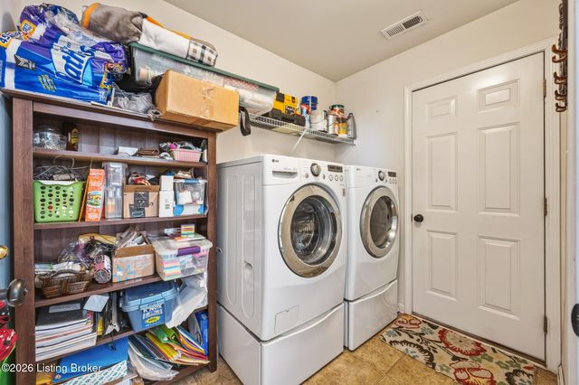 8904 Stony Falls Way, Jeffersontown, KY 40299