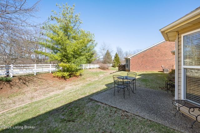 8904 Stony Falls Way, Jeffersontown, KY 40299