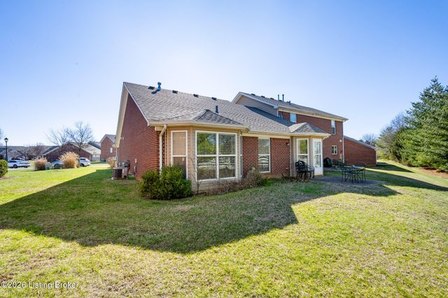 8904 Stony Falls Way, Jeffersontown, KY 40299