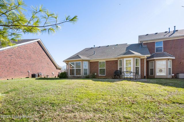 8904 Stony Falls Way, Jeffersontown, KY 40299