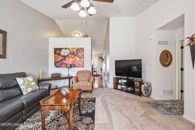 8904 Stony Falls Way, Jeffersontown, KY 40299