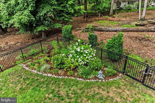 564 PUGH RD, Wayne, PA 19087