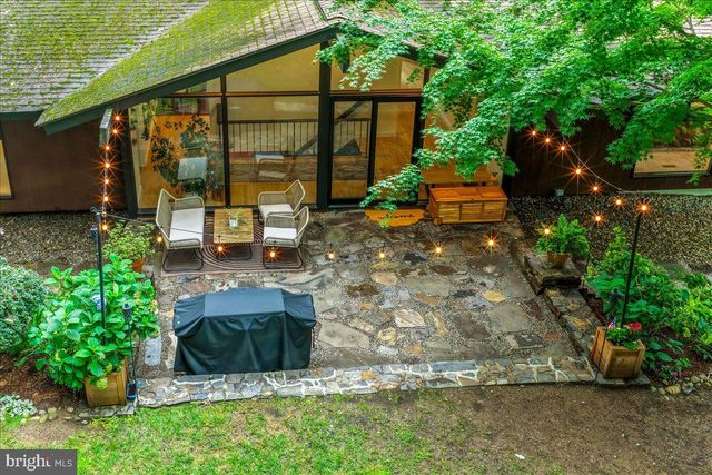 564 PUGH RD, Wayne, PA 19087