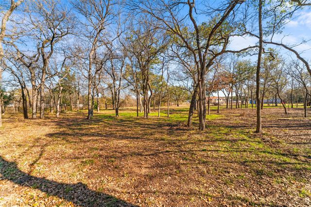 6085 Autumn Breeze Circle, Fort Worth, TX 76140