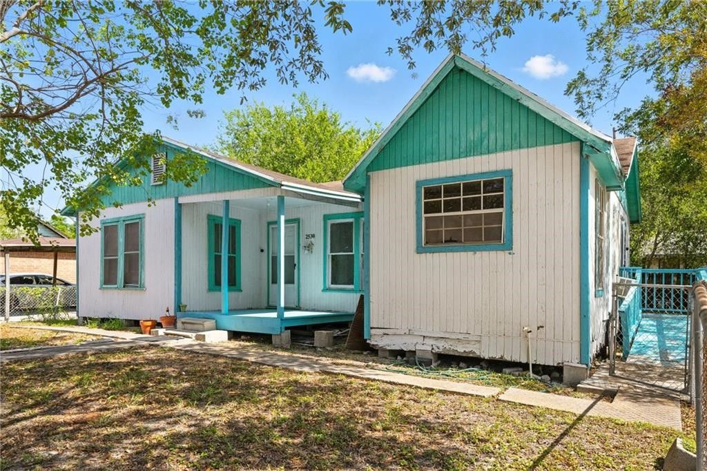 2530 Dunbar St, Corpus Christi, TX 78405