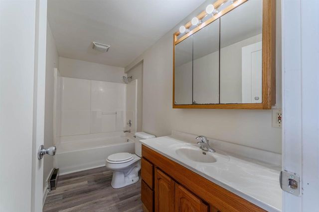 630 JACKSON STREET, Oshkosh, WI 54901