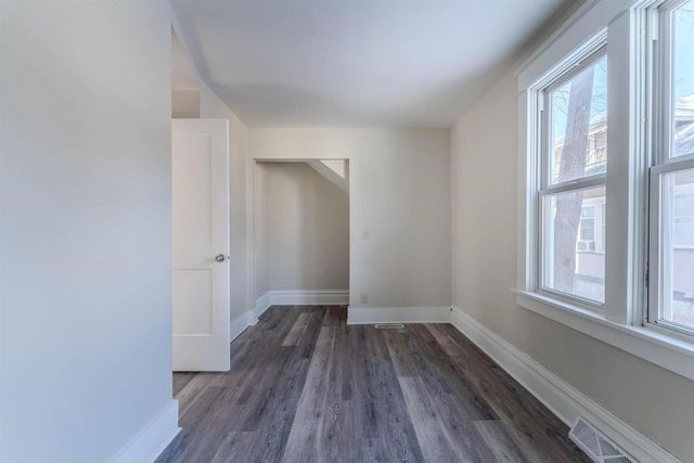 630 JACKSON STREET, Oshkosh, WI 54901