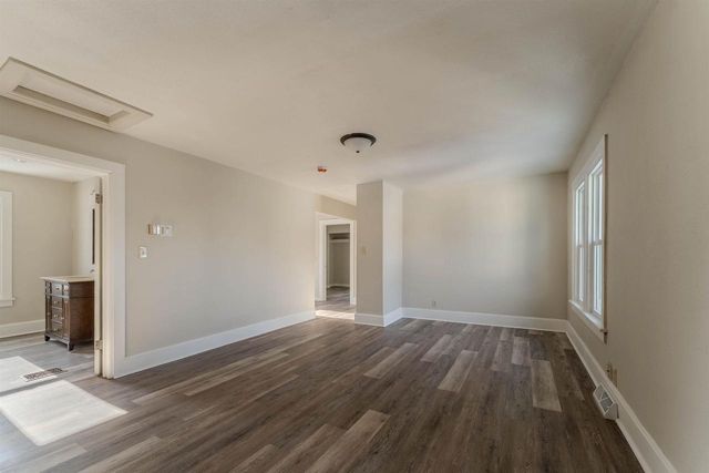 630 JACKSON STREET, Oshkosh, WI 54901