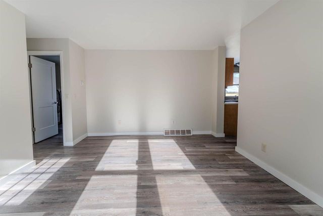 630 JACKSON STREET, Oshkosh, WI 54901