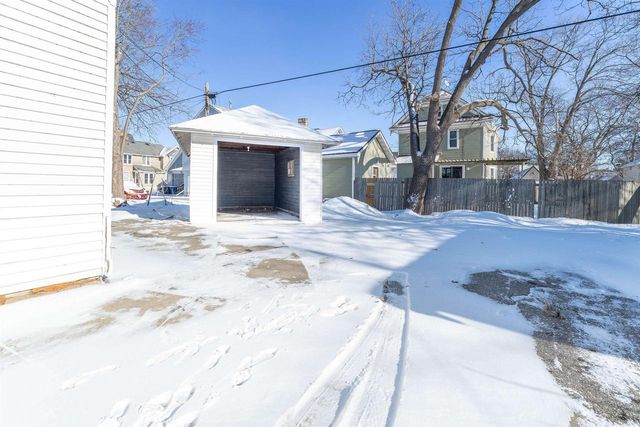 630 JACKSON STREET, Oshkosh, WI 54901