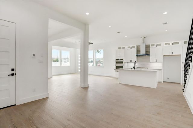 6816 Hartland Avenue, Houston, TX 77055