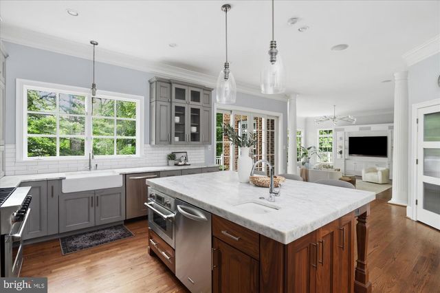 4115 40TH PL N, Arlington, VA 22207