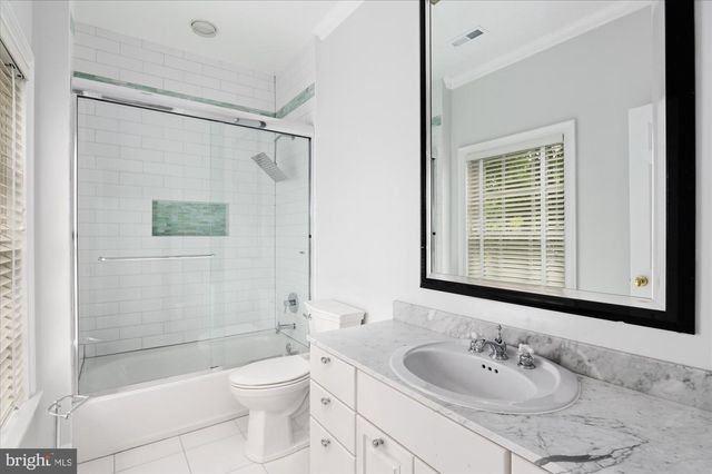4115 40TH PL N, Arlington, VA 22207