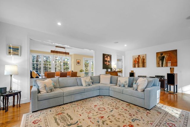 18 Stonebridge Rd, Groveland, MA 01834