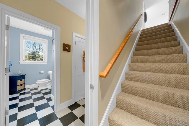 18 Stonebridge Rd, Groveland, MA 01834