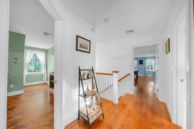 18 Stonebridge Rd, Groveland, MA 01834