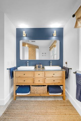 18 Stonebridge Rd, Groveland, MA 01834