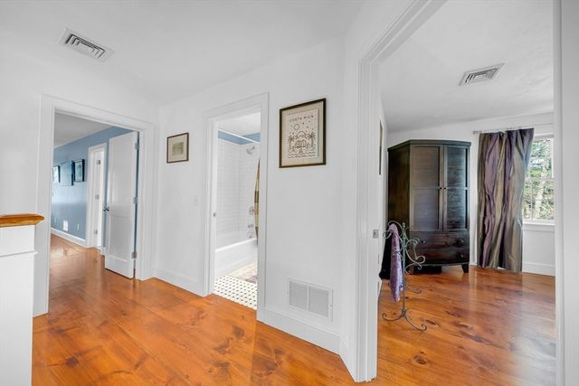 18 Stonebridge Rd, Groveland, MA 01834