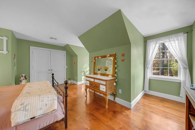 18 Stonebridge Rd, Groveland, MA 01834