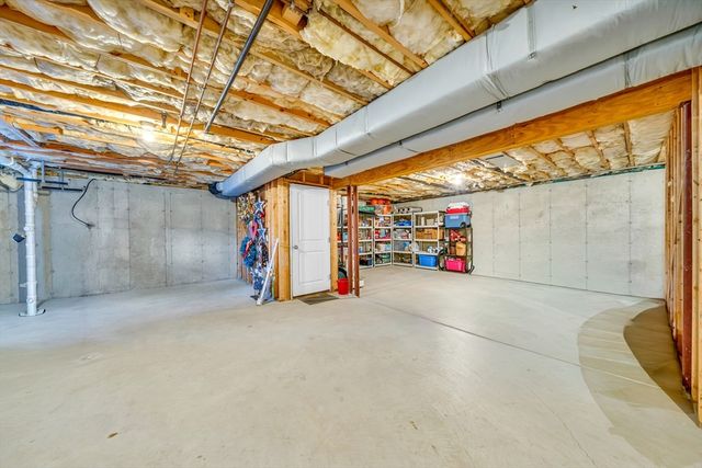 18 Stonebridge Rd, Groveland, MA 01834