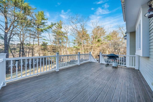 18 Stonebridge Rd, Groveland, MA 01834