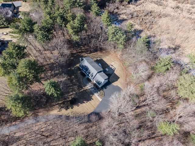 18 Stonebridge Rd, Groveland, MA 01834