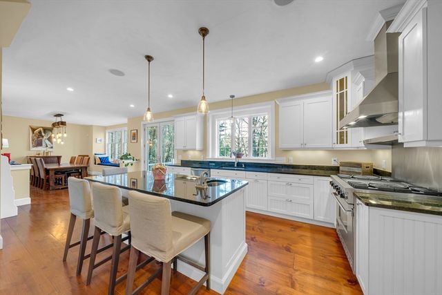 18 Stonebridge Rd, Groveland, MA 01834