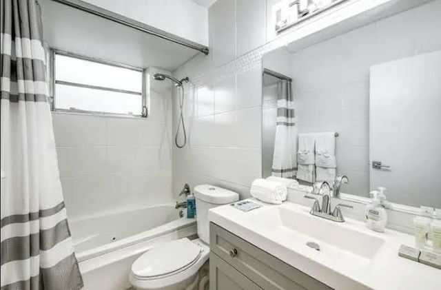 2200 N 47th Avenue, Hollywood, FL 33021