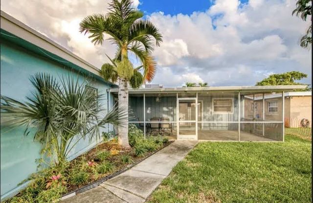 2200 N 47th Avenue, Hollywood, FL 33021